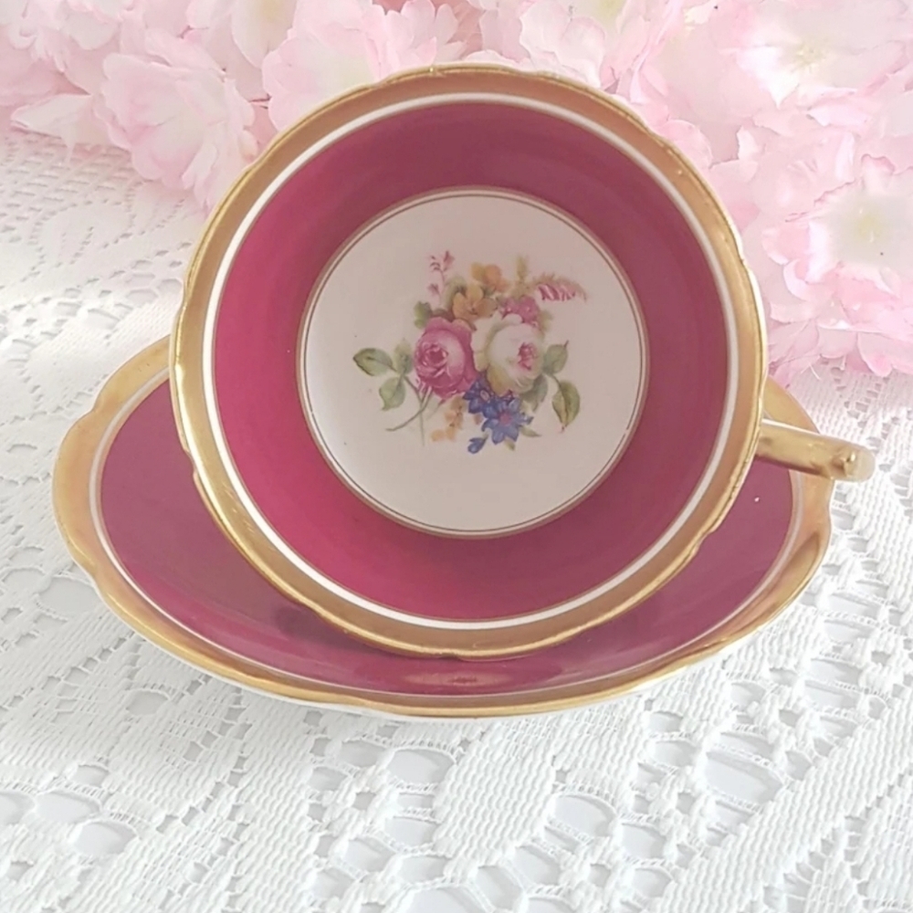 Collingwoods English Bone China Tea Cup and Saucer Set: Floral, Burgundy Red